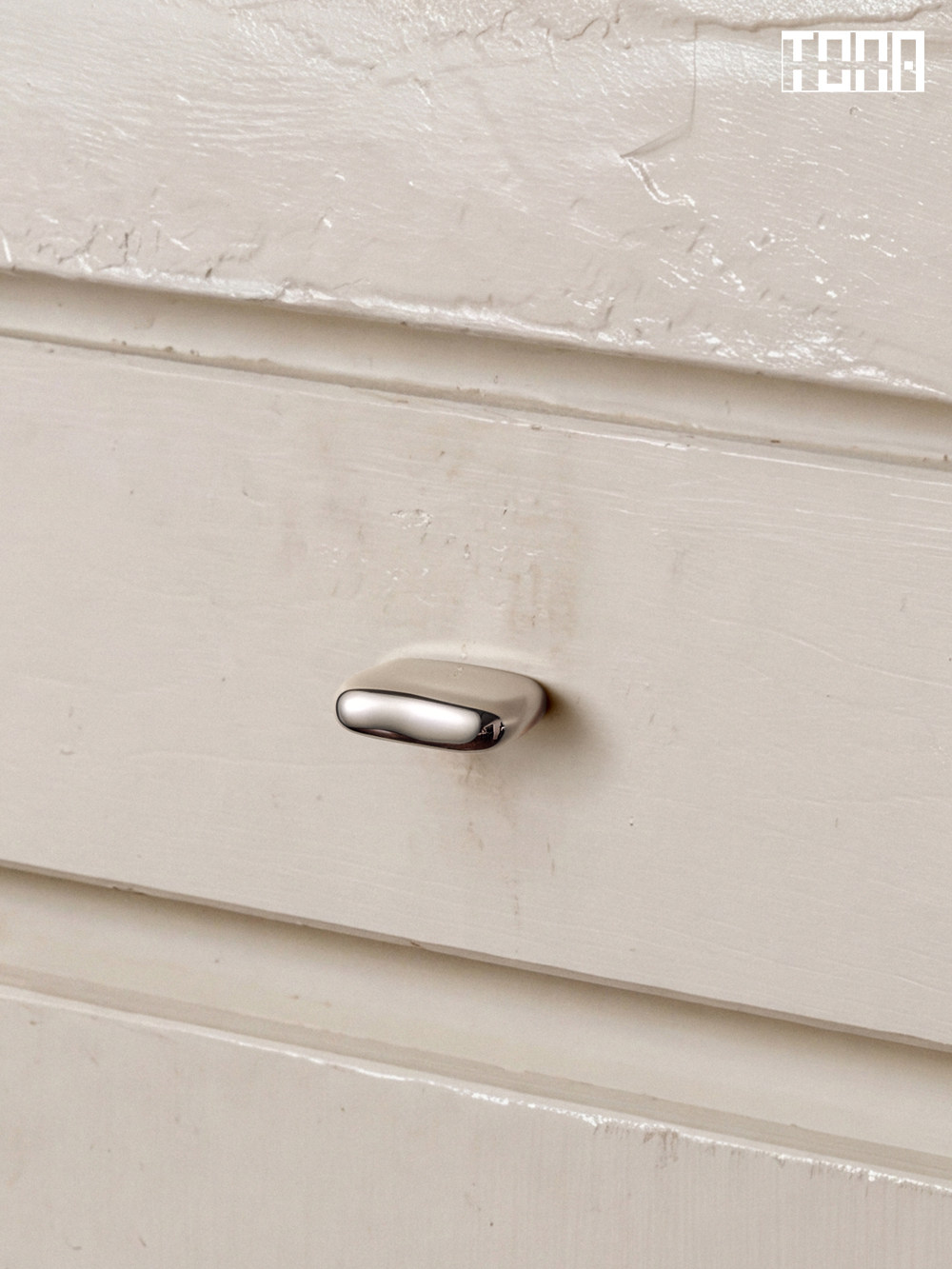 Curved Spring Bar - TONA Französische Vintage Massivmessing Schubladengriffe Titan-Silber